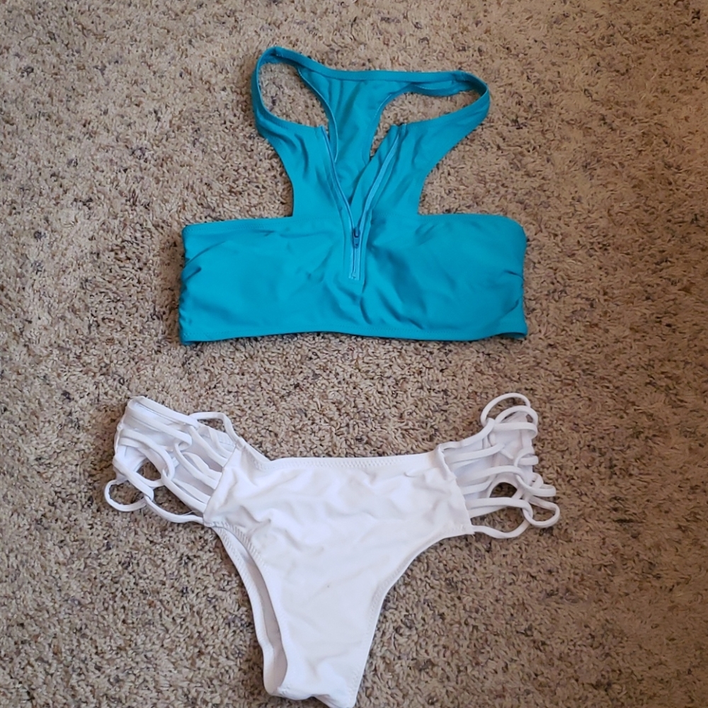 Swim suit sz med